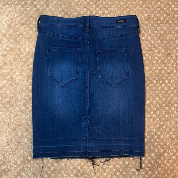Liverpool Size 4/27 Pencil Skirt Stretch Denim Medium Dark Wash Frayed Edge - Picture 8 of 11